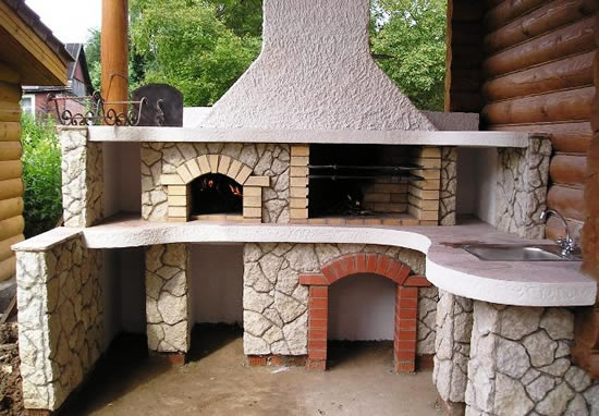 Фото 1 – Беседка с печкой