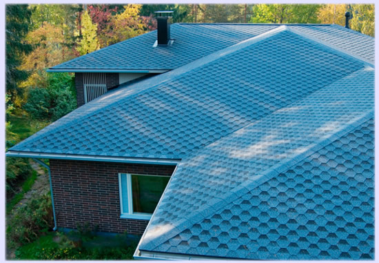 Фото 1 - Кровля из яркой битумной черепицы