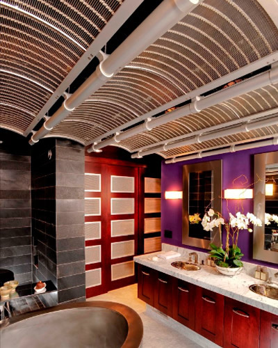 Фото 1 - Оригинальный решетчатый потолок в ванной