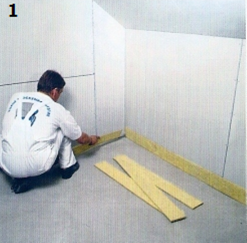 Фото 1 - После укладки слоя гидроизоляции по периметру помещения наклейте кромочную ленту