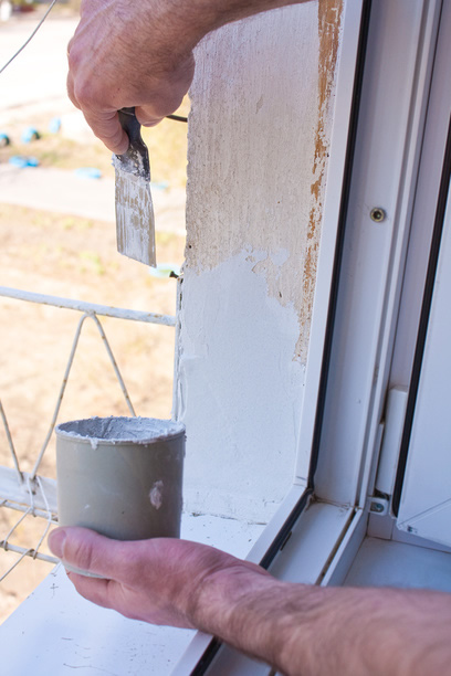 Штукатурка наружных откосов - достаточно затратный по времени, но дешевый способ отделки