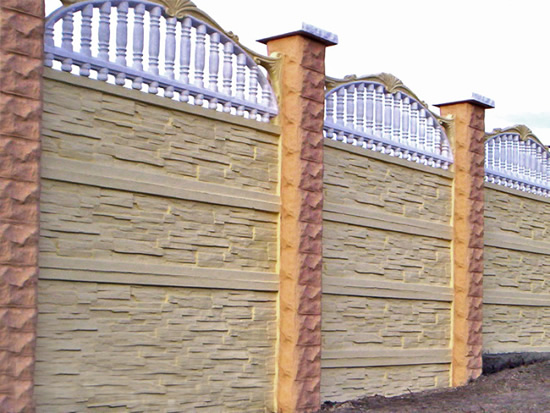 Фото 1 – Современный бетонный забор