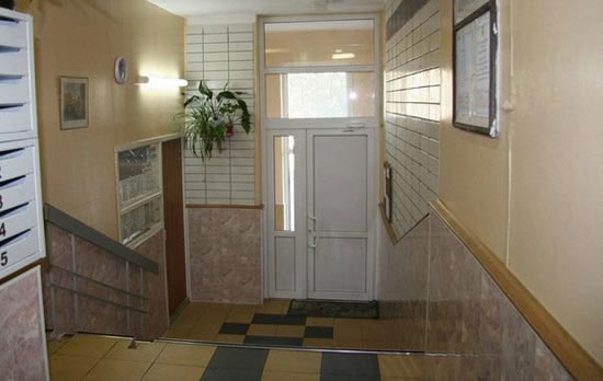 Фото 1 – Входная металлопластиковая дверь 