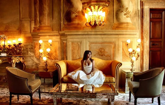 Фотообои в классическом интерьере