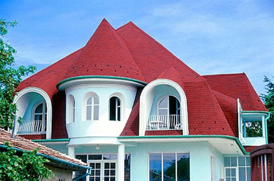 Фото 10 - Необычная яркая крыша из мягкой черепицы