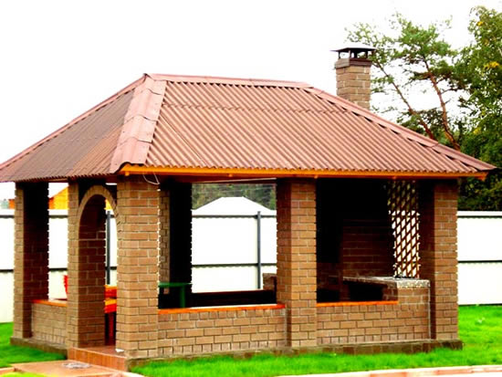 Фото 11 – Кирпичная беседка с печью