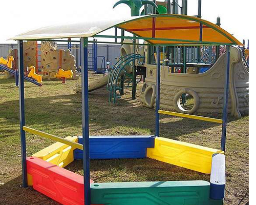 Фото 11 - Песочница с крышей из поликарбоната