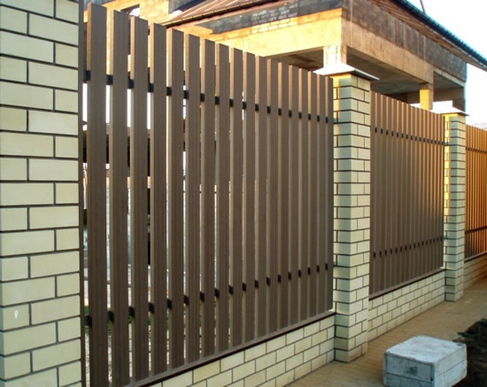 Фото 11 – Штакетник из ДПК