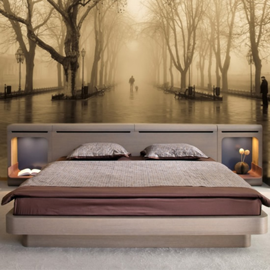 Для спальни нужен более спокойный сюжет. Например, такой