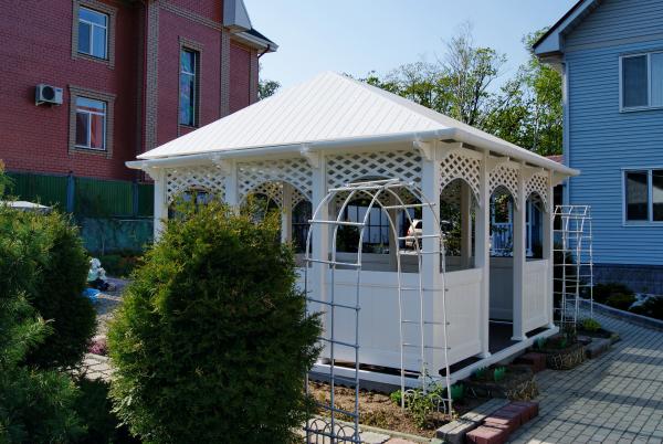 Фото 17 – Беседка из ПВХ
