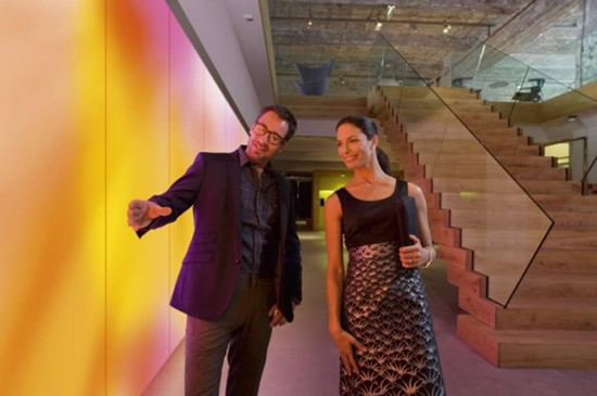 Оригинальные фотообои с подсветкой