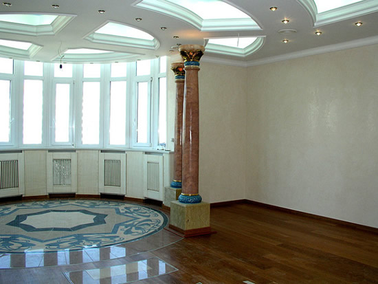 Фото 19 - Штукатурка Trevignano и Veneto на балконе роскошной квартиры, превращенном в эркер