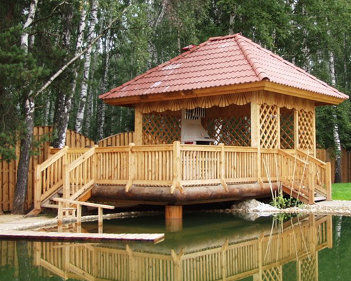 Фото 2 – Беседка с мангалом на воде