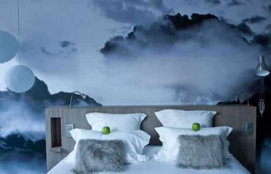 Фотообои в интерьере спальни