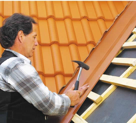 Фото 2 — Процесс укладки черпицы