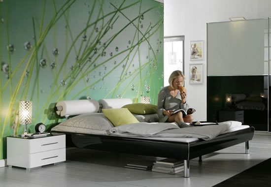 Спальня с травяными мотивами и росой