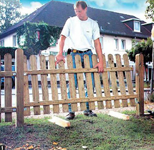 Фото 2 – Установка штакетника