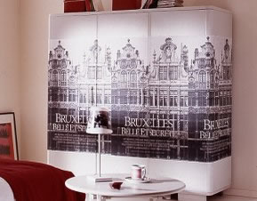 Шкаф, украшенный фотообоями