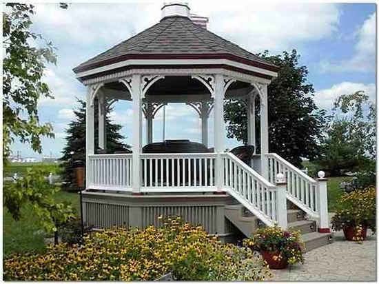 Фото 3 – Беседка в аристократическом стиле