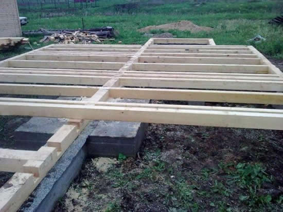 Фото 3 – Деревянный сруб. Первый венец