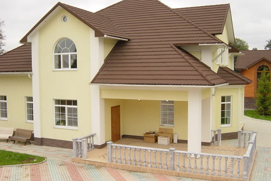 Фото 3 - Дом с крышей из пластиковой черепицы