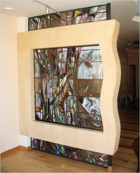 Фото 3 — Использование витража при создании декоративной перегородки