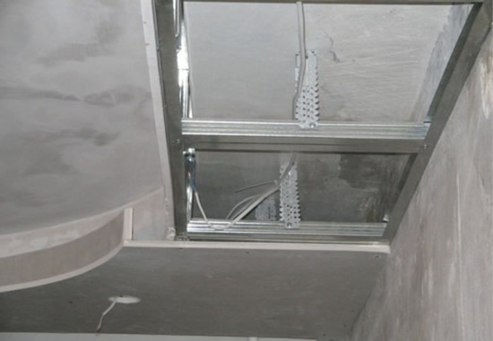 Фото 3 - Крепление подвесов и профилей