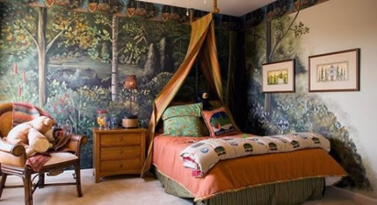 Обои для комнаты подростка с изображением лесной чащи