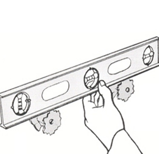 Фото 3 — Проверка креплений по уровню