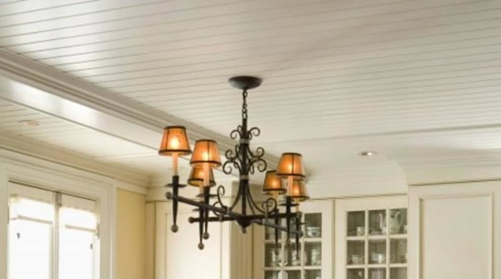 Фото 3 - Реечные потолки хорошо впишутся в интерьер вашей кухни