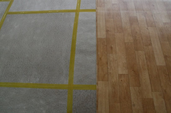 Фото 3 — Укладка линолеума на подготовленный пол