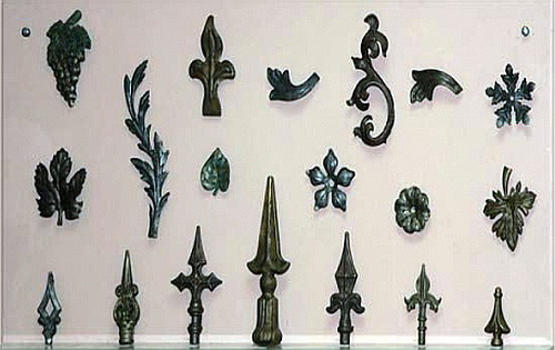 Фото 4 – Элементы украшений кованых конструкций