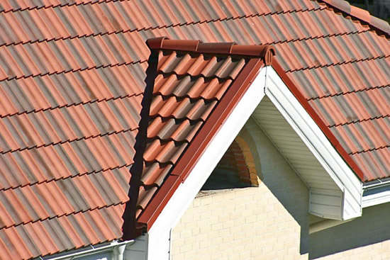 Фото 4 - Пример использования песчано пластиковой черепицы двух цветов