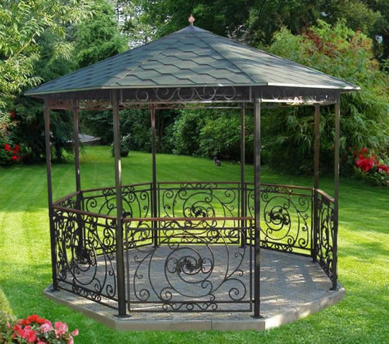 Фото 4 – Сварная беседка для дачи