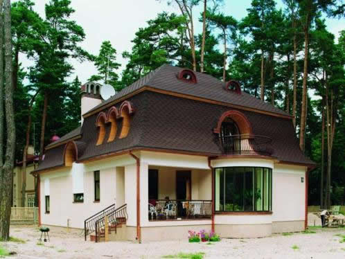 Фото 4 – Вид здания покрытого гибкой битумной черепицей