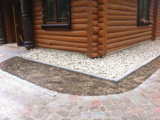 Фото 5 – Дача. Фундаментная отмостка