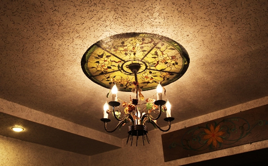 Фото 5 - Пробка в отделке потолка