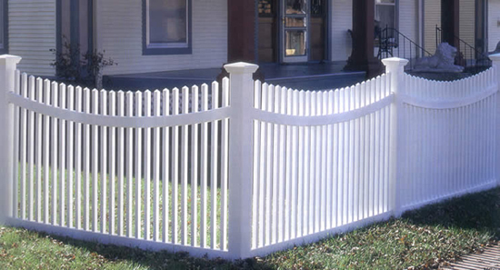 Фото 5 – Забор из пвх штакетника