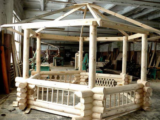 Фото 6 – Изготовления шестиугольной беседки в заводских условиях