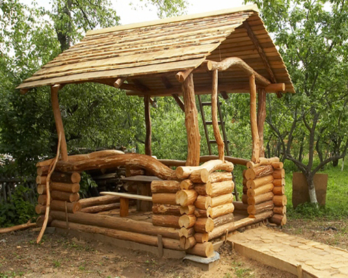 Фото 6 – Оригинальная рубленая беседка