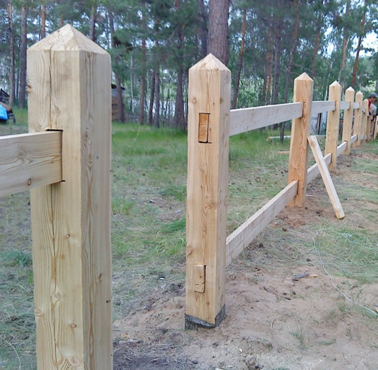 Фото 6 – Установка штакетника