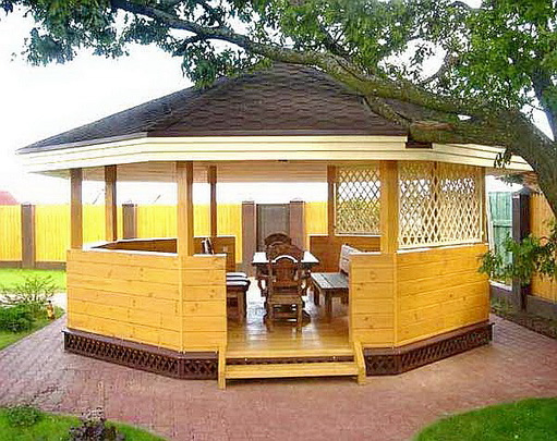 Фото 7 – Деревянная шестиугольная беседка