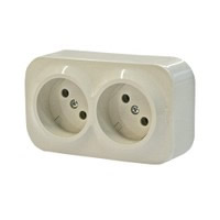 Фото 7 - Legrand Quteo двойная розетка с заземлением для открытой проводки