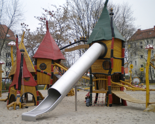 Фото 8 – Детская площадка на улице