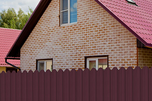 Фото 9 – Фигурный евроштакетник