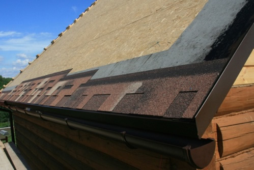 Фото 9 – Начало монтажа рядовой черепицы