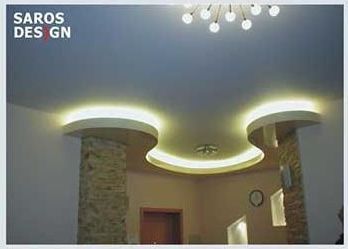 Натяжной потолок Saros Design, сатиновая фактура, цвет S 83, ширина 5,1м, в гостиной