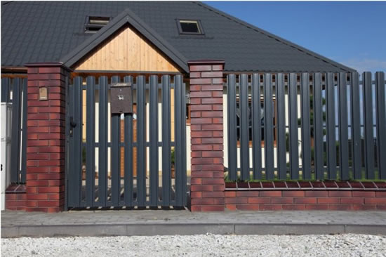 Фото 9 – Забор из профнастила