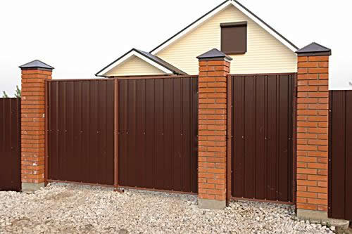 Фото 12 – Кирпичные столбы