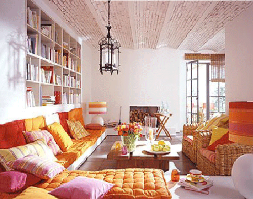 Сочетание сиреневого цвета в интерьере с оттенками оранжевого